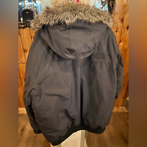 The North Face goose down ski/snowboard jacket. - Picture 2 of 2